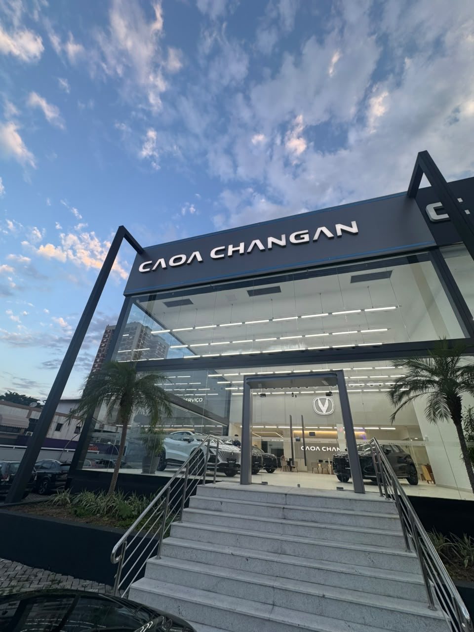 Fachada da concessionária CAOA Changan, Barra da Tijuca